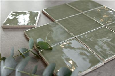 Steenbok Rustic Handmade Olive Green Glossy 13x13 - tegel - kopen bij Mr Tegel